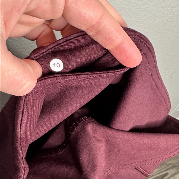 Lululemon Wunder Under Maroon Leggings 23” inseam Size 10 - Picture 6 of 7